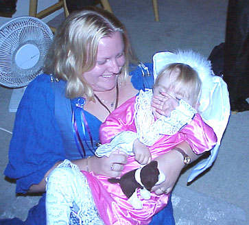 angel2.jpg (43582 bytes)