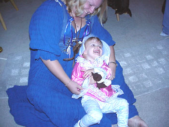 angel3.jpg (27486 bytes)
