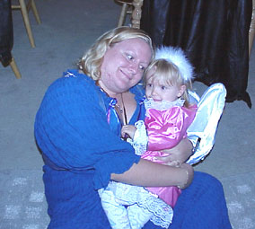angel4.jpg (22468 bytes)